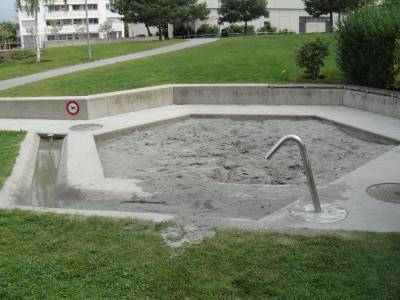 Bac  sable sur la place de jeux pour enfants Entre-Bois  Lausanne