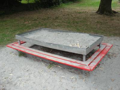Bac  sable sur la place de jeux pour enfants Parc du Languedoc  Lausanne