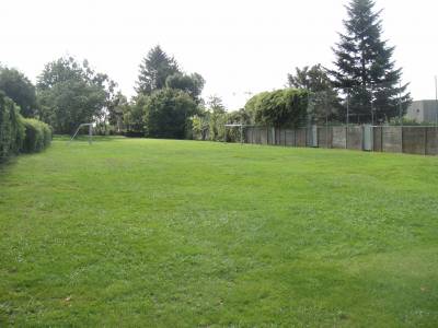 Terrain de football sur la place de jeux pour enfants Primerose - Les Plaines  Lausanne